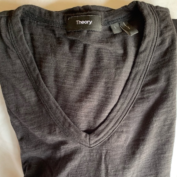 THEORY BLACK V-NECK TEE-SHIRT - Picture 3 of 3